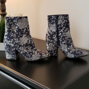 Booties- Super cute print!